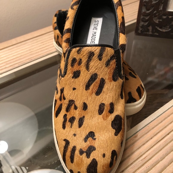 Steve Madden Cow Fur colorized leopard slip on👞… - Picture 3 of 10
